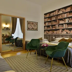 Spagna Ave 3*, Rome Italy